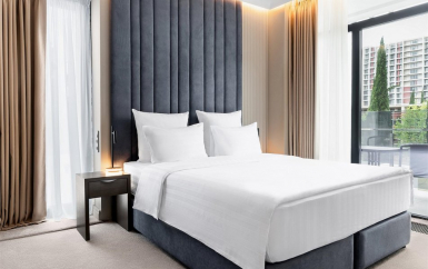 - отель Моне